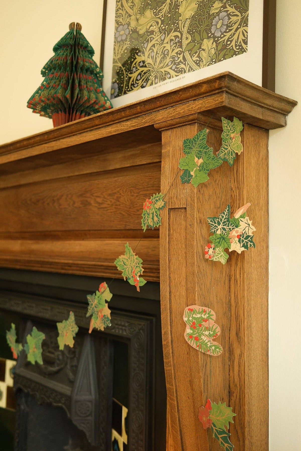 Holly and Ivy Printed Paper Sewn Garland