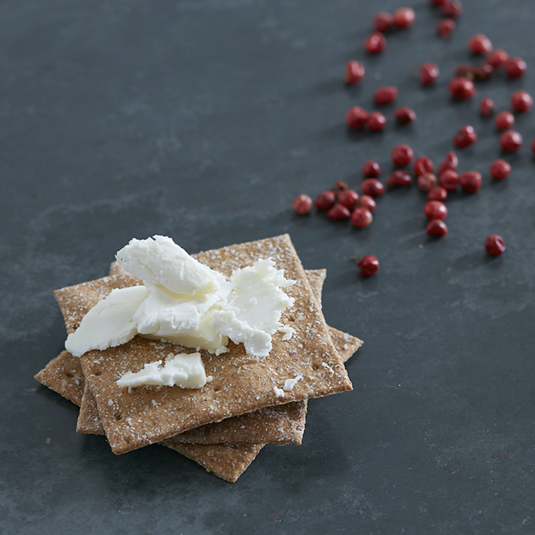 Peter's Yard Peter's Yard Assorted Cracker Festive Tin - 250g