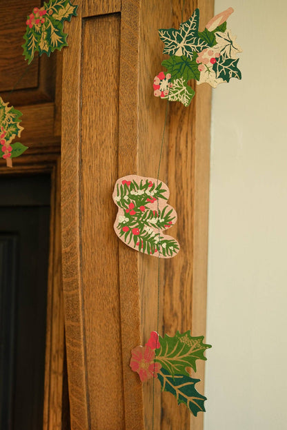 Holly and Ivy Printed Paper Sewn Garland