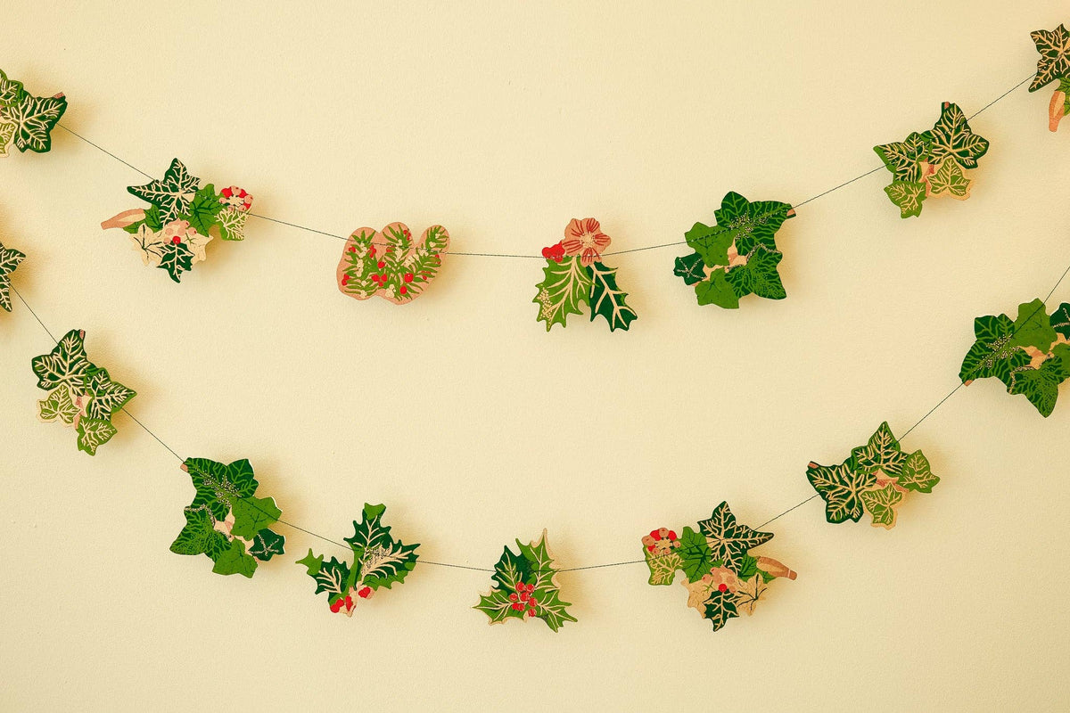 Holly and Ivy Printed Paper Sewn Garland