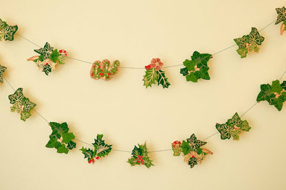 Holly and Ivy Printed Paper Sewn Garland