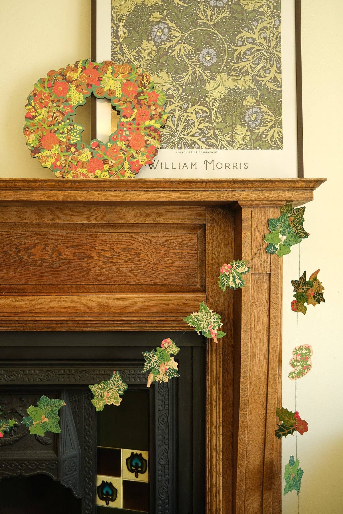 Holly and Ivy Printed Paper Sewn Garland