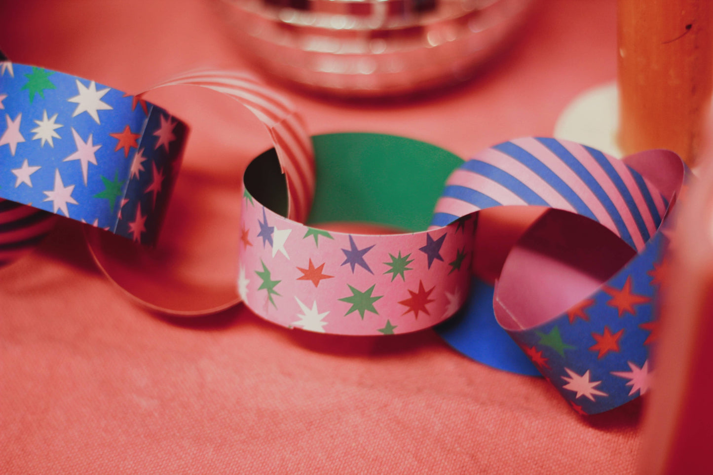 Deck The Halls | Christmas Paper Chain Kit Modern