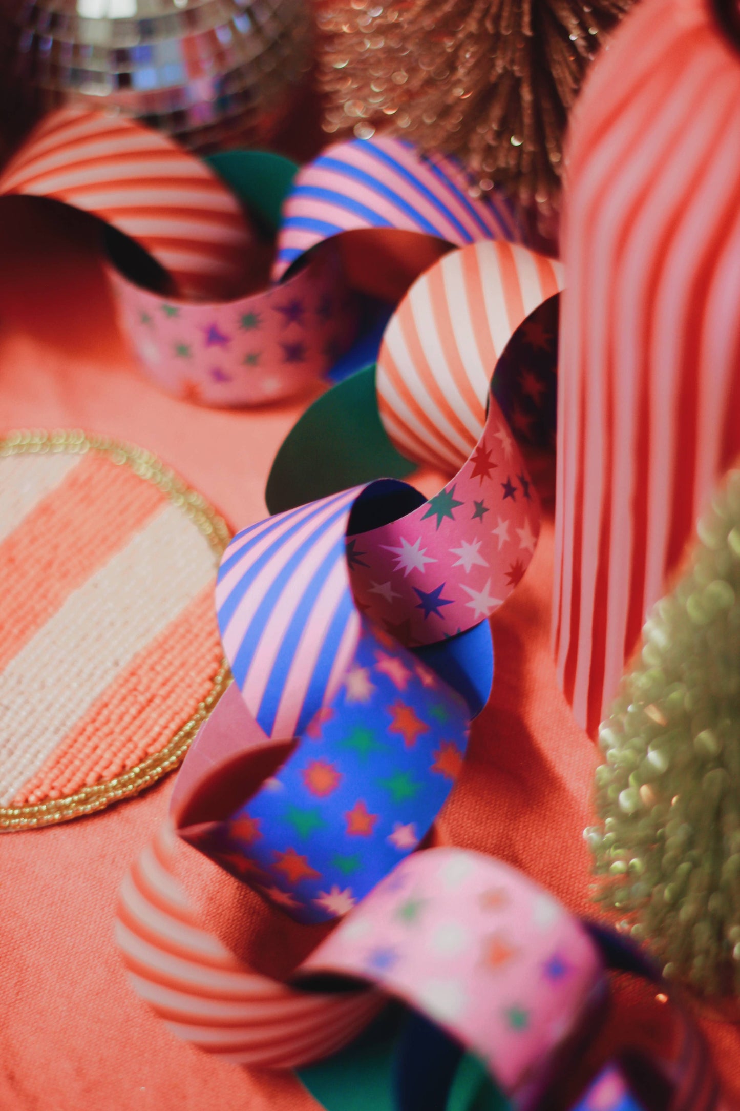 Deck The Halls | Christmas Paper Chain Kit Modern