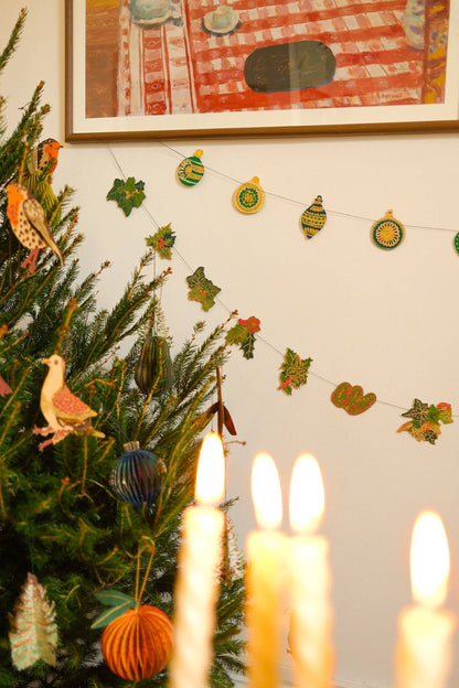 Holly and Ivy Printed Paper Sewn Garland