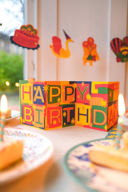 ‘HAPPY BIRTHDAY’ Concertina Card
