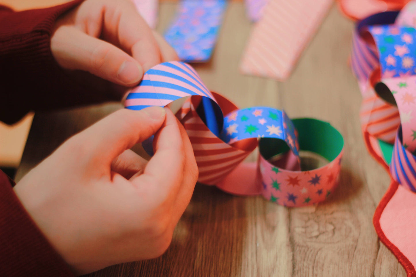 Deck The Halls | Christmas Paper Chain Kit Modern