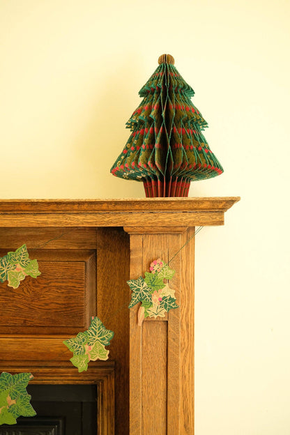 Holly and Ivy Printed Paper Sewn Garland