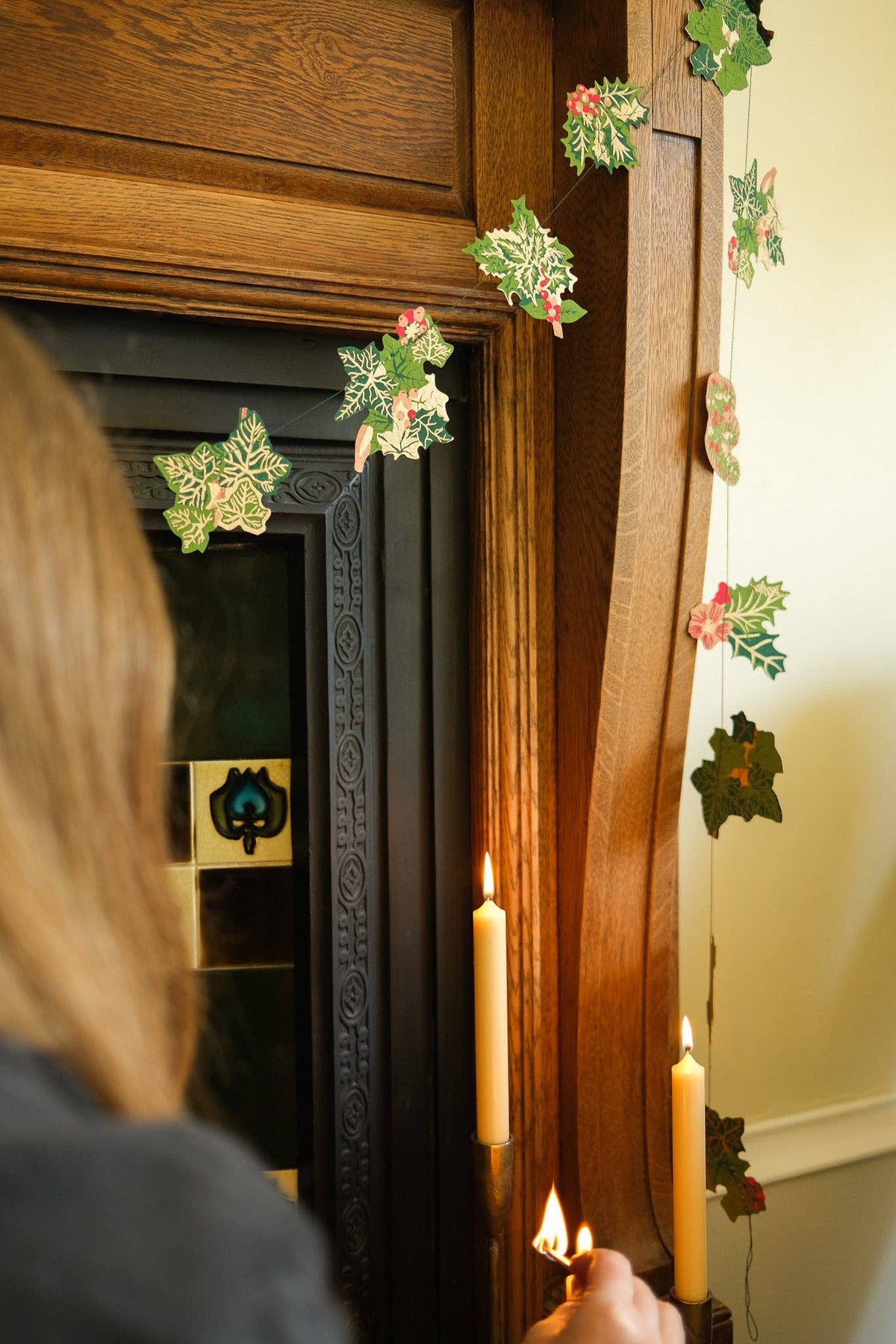 Holly and Ivy Printed Paper Sewn Garland