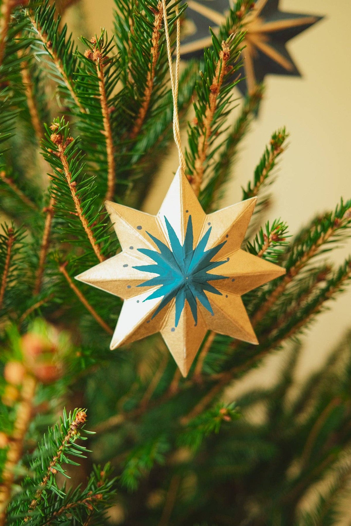 Golden Star Board Decoration