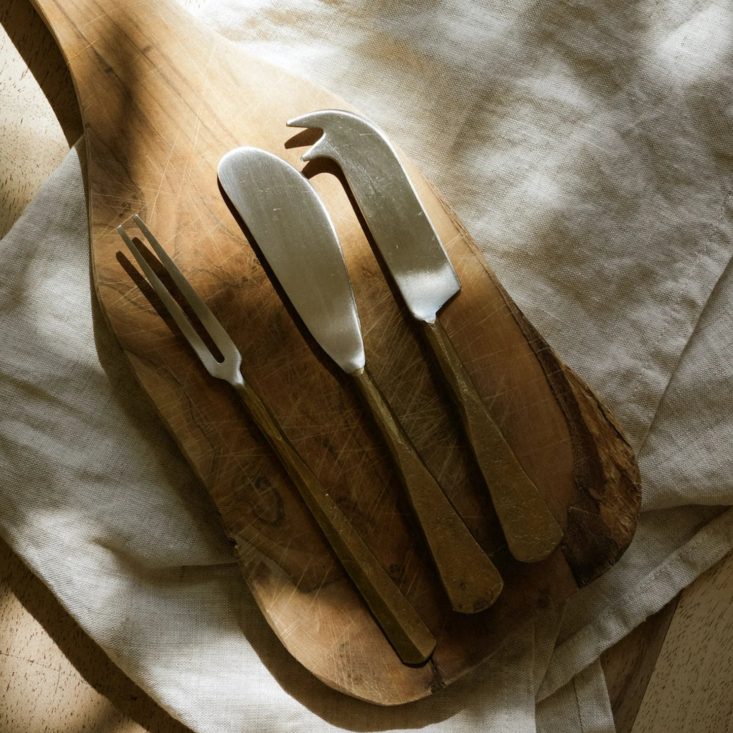 Cheese and Pickle Serving Set with Cotton Picnic Bag