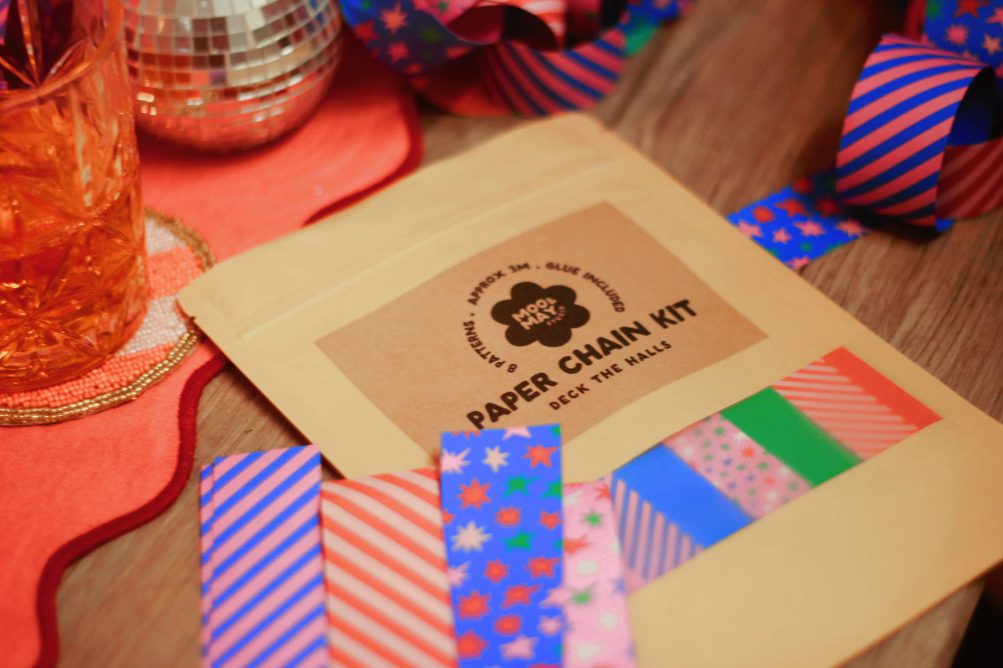 Deck The Halls | Christmas Paper Chain Kit Modern