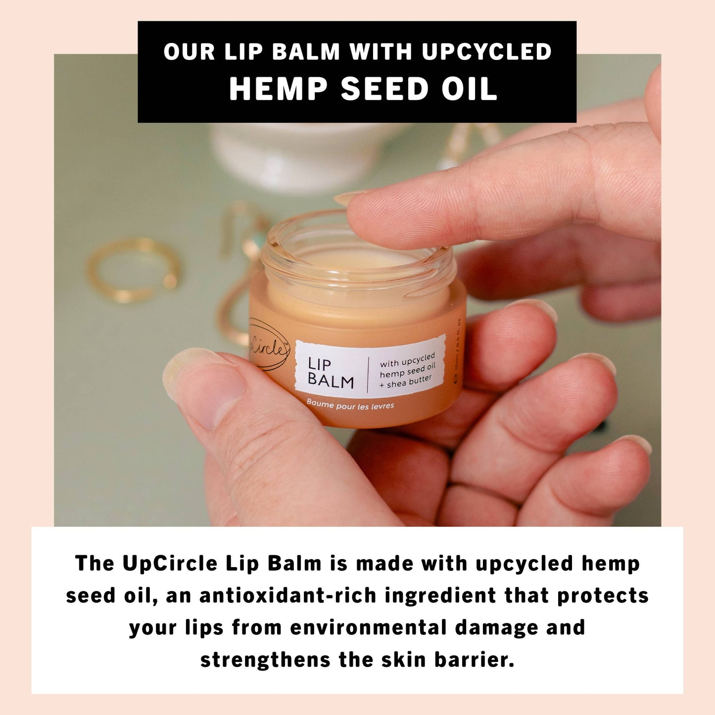 UpCircle Christmas Bauble - Under the Mistletoe