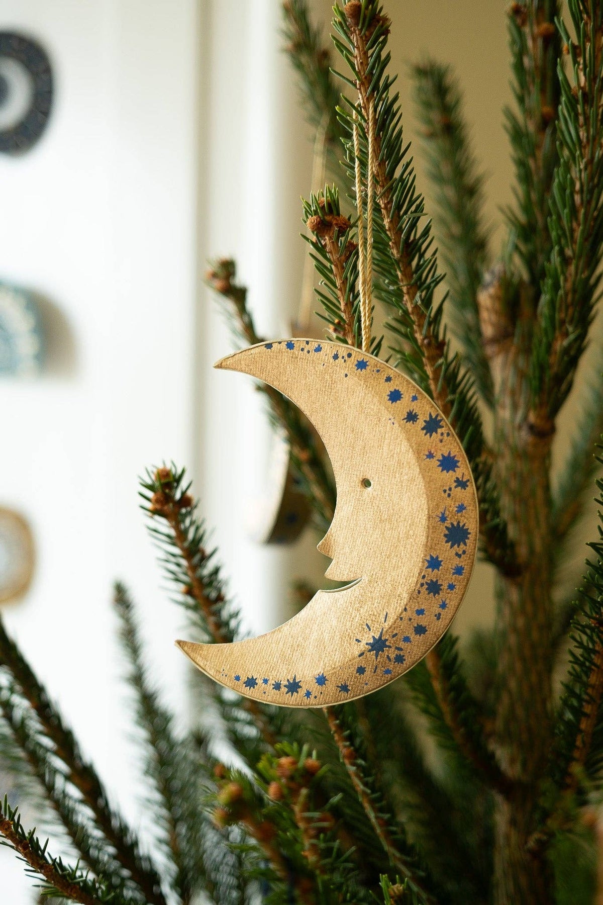 Shimmering Man on the Moon Board Decoration