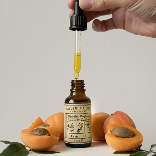 Salix Moon Facial Oil for Sensitive Skin - Apricot, Raspberry & Cranberry