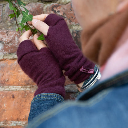 Turtle Doves Recycled Cashmere Fingerless Gloves