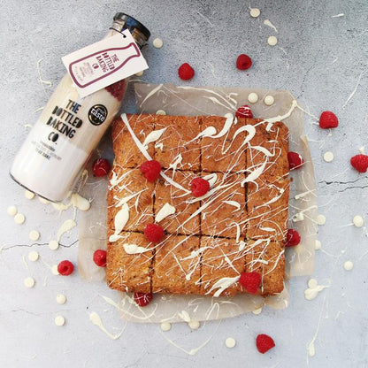 Irresistible White Chocolate & Raspberry Tray Bake Cake Mix