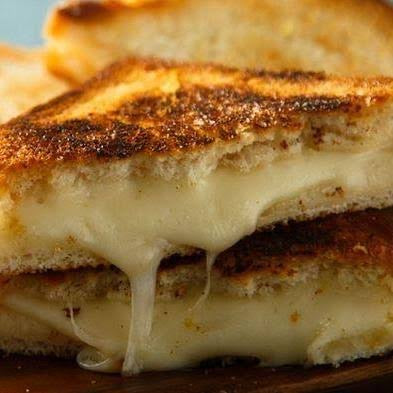 Applewood - Smoky Vegan Cheese Alternative Block (200g)