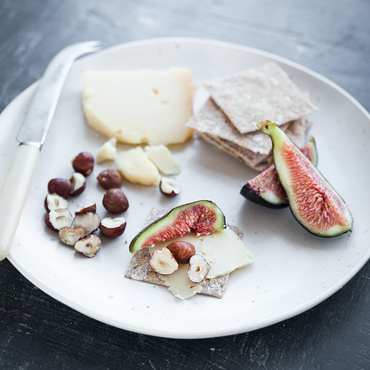 Peter's Yard Seeded Wholegrain Sourdough Crackers -105g