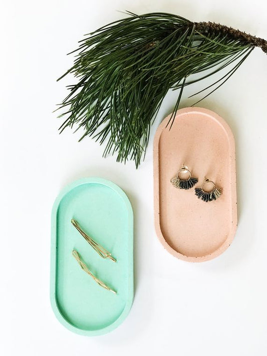 Concrete oval tray/organiser (pink colour)